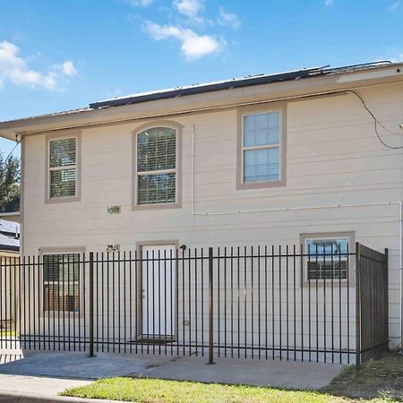Stunning, Vibrant&Modern APT Near Med Center Houston Exterior foto