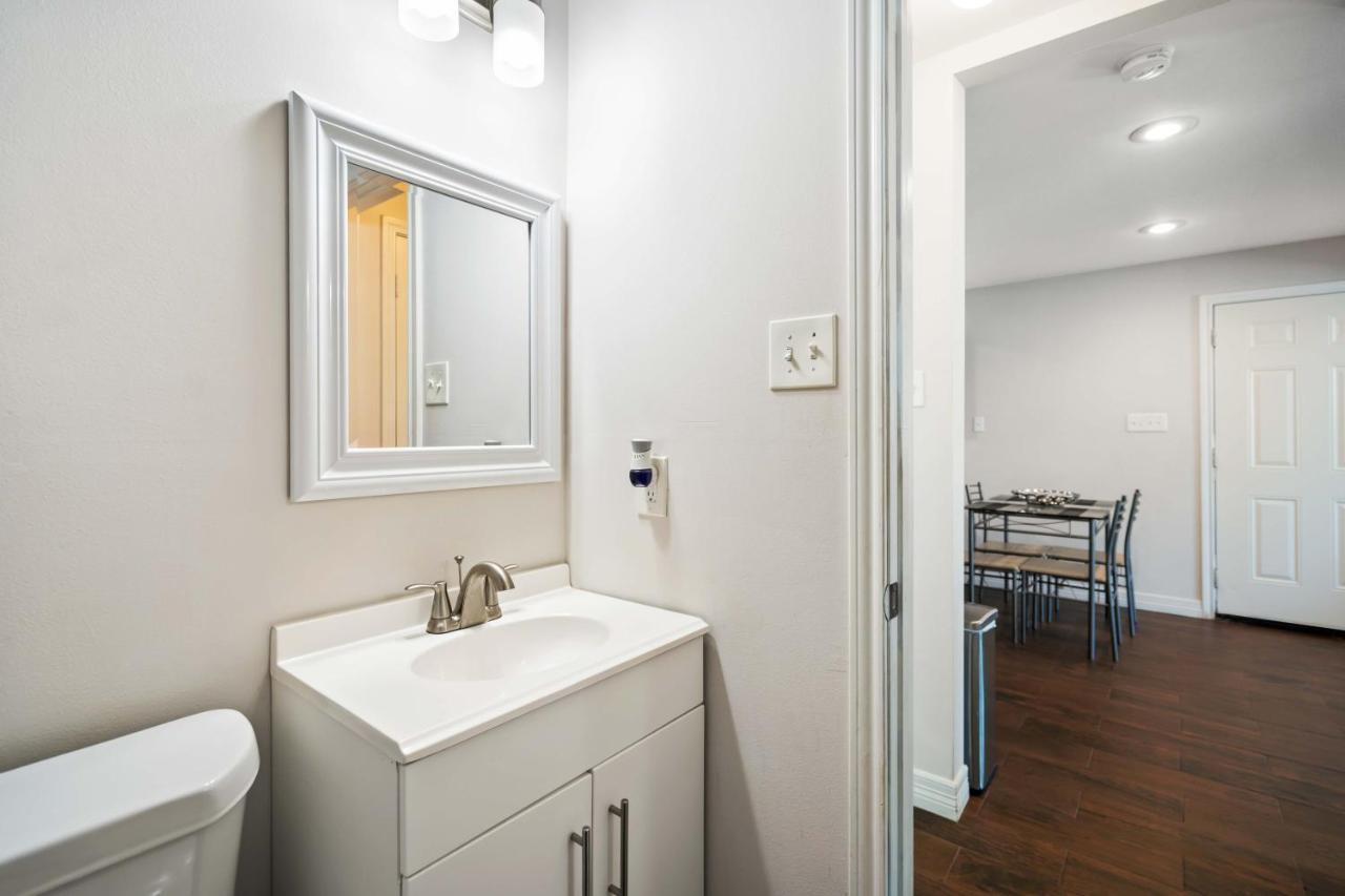 Stunning, Vibrant&Modern APT Near Med Center Houston Exterior foto
